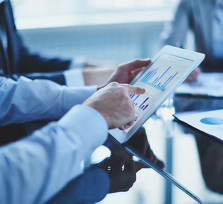 Relatório consolidado de investimentos em tablet
